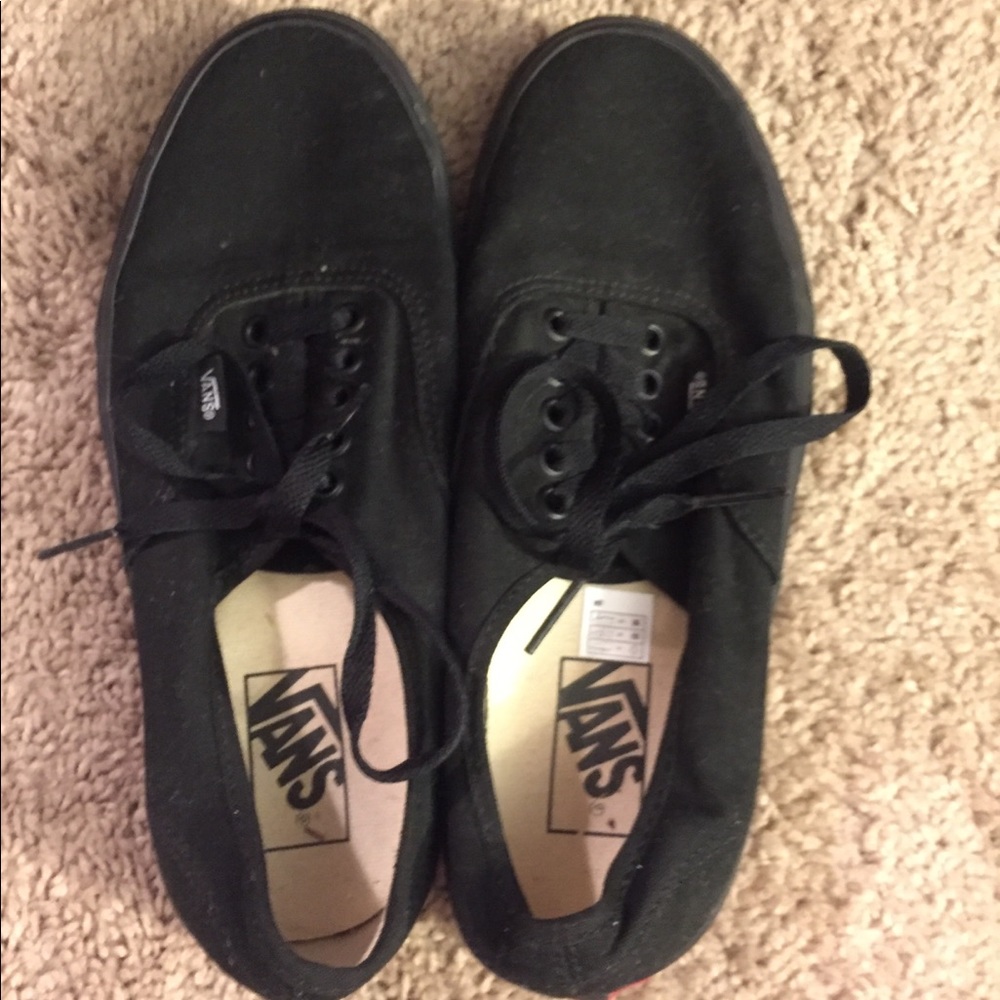 Women’s 8.5/Men’s 7 All Black Vans barely worn
